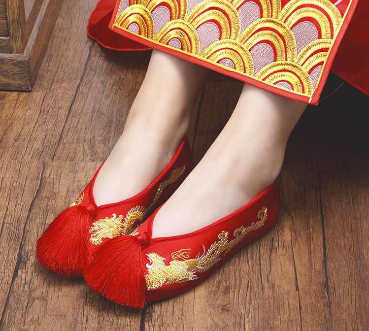 千層平底繡花鞋，流蘇新娘結婚鞋