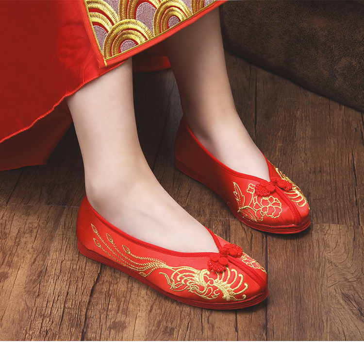 牡丹鳳凰繡花鞋，三款刺繡新娘結(jié)婚鞋