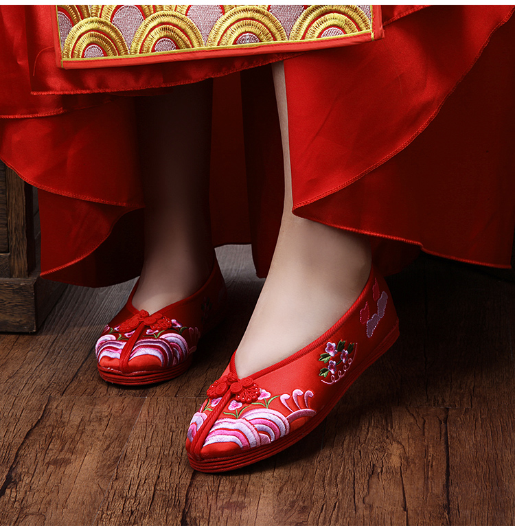 牡丹鳳凰繡花鞋，三款刺繡新娘結(jié)婚鞋
