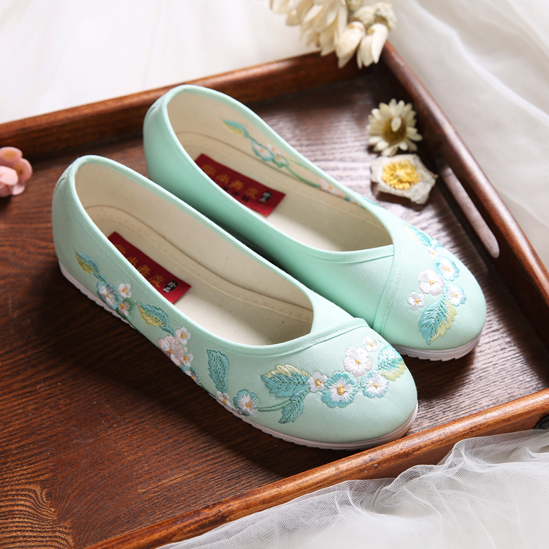 小清新花朵刺繡平底鞋，復(fù)古民族風(fēng)繡花鞋