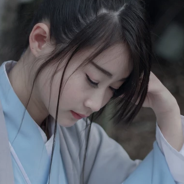 竹林舞劍女生頭像，唯美古風(fēng)真人頭像