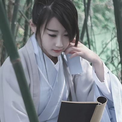 竹林舞劍女生頭像，唯美古風(fēng)真人頭像