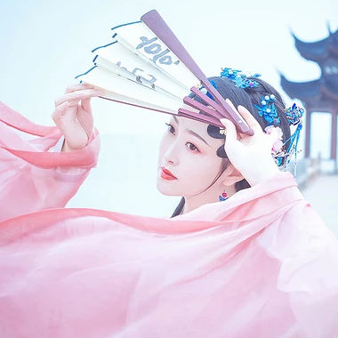 京劇花旦帶折扇女生頭像，唯美古風(fēng)真人頭像