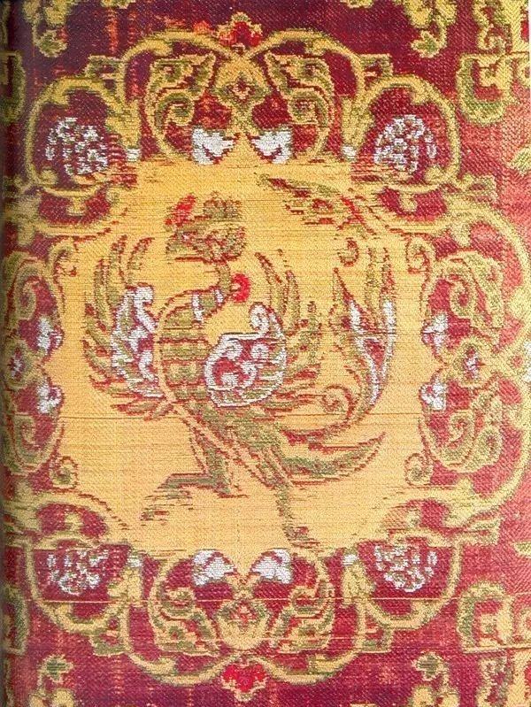 最華麗的傳統(tǒng)花布，《源氏物語(yǔ)》的中國(guó)絲織品