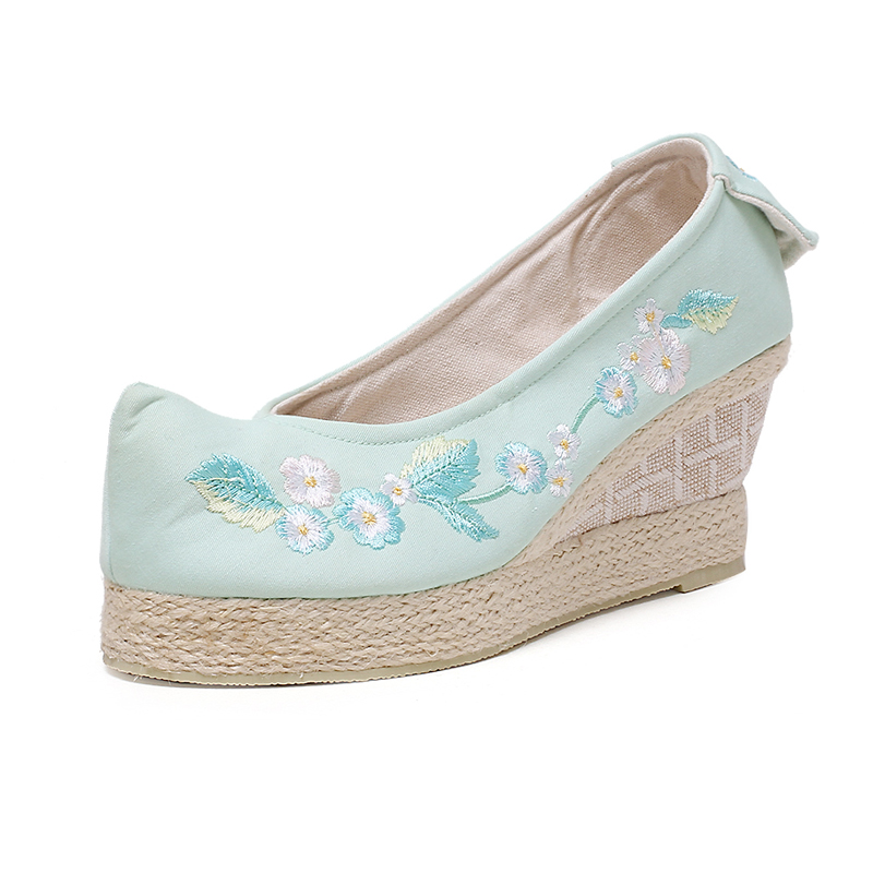 復(fù)古文藝坡跟繡花鞋，傳統(tǒng)旗袍翹頭鞋