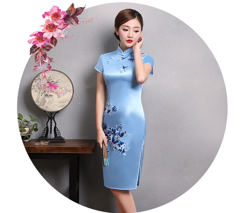 玉蘭香刺繡旗袍，復(fù)古淺藍(lán)色短袖旗袍裙