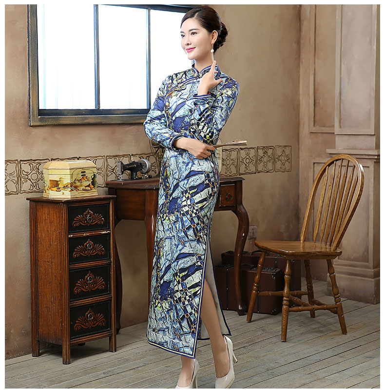 復古晶藍印花旗袍，加厚長款旗袍裙