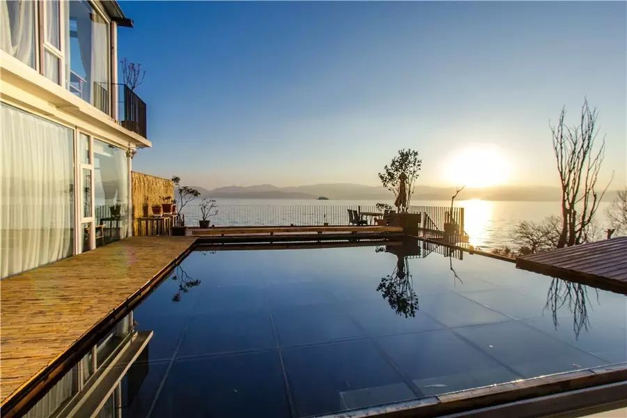 大理洱?！w心，歸心看海煙雨江南