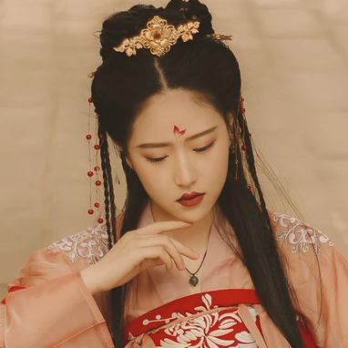 紅色帶傘女子頭像，唯美古風(fēng)真人頭像