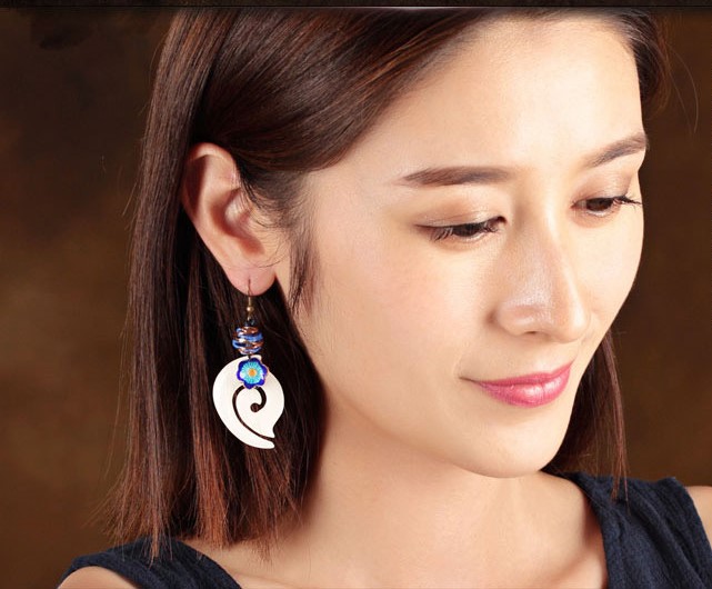 匠心啟航閱讀白色祥云耳墜古風(fēng)耳環(huán)首飾