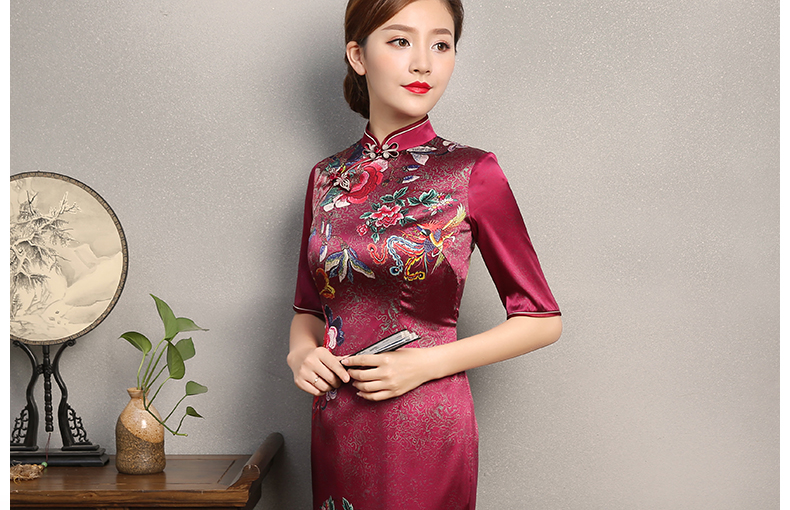 彩鳳印花紅色旗袍，端莊大氣鳳凰牡丹旗袍裙
