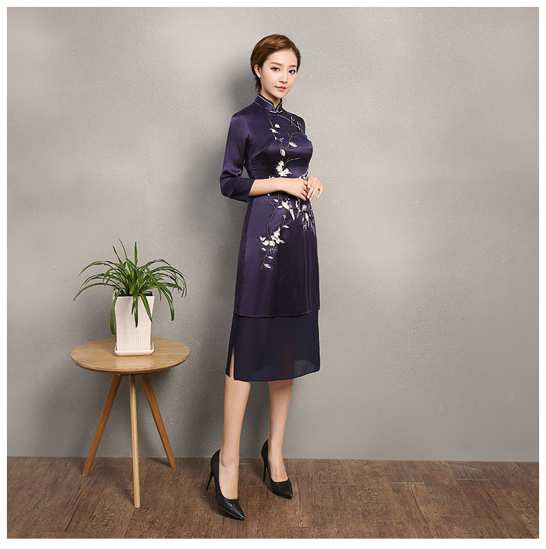 深藍色時尚繡花旗袍，中長款改良旗袍裙