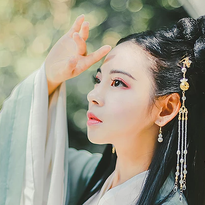 喝酒傷感女生頭像，唯美古風真人頭像