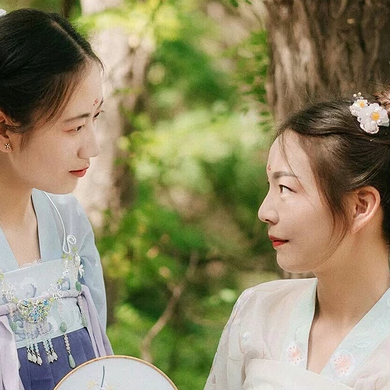 漢服帶團(tuán)扇閨蜜頭像，唯美古風(fēng)真人頭像