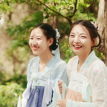 漢服帶團(tuán)扇閨蜜頭像，唯美古風(fēng)真人頭像