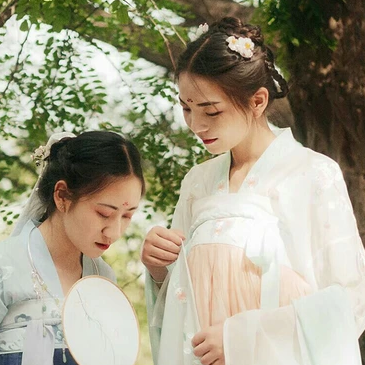 漢服帶團(tuán)扇閨蜜頭像，唯美古風(fēng)真人頭像