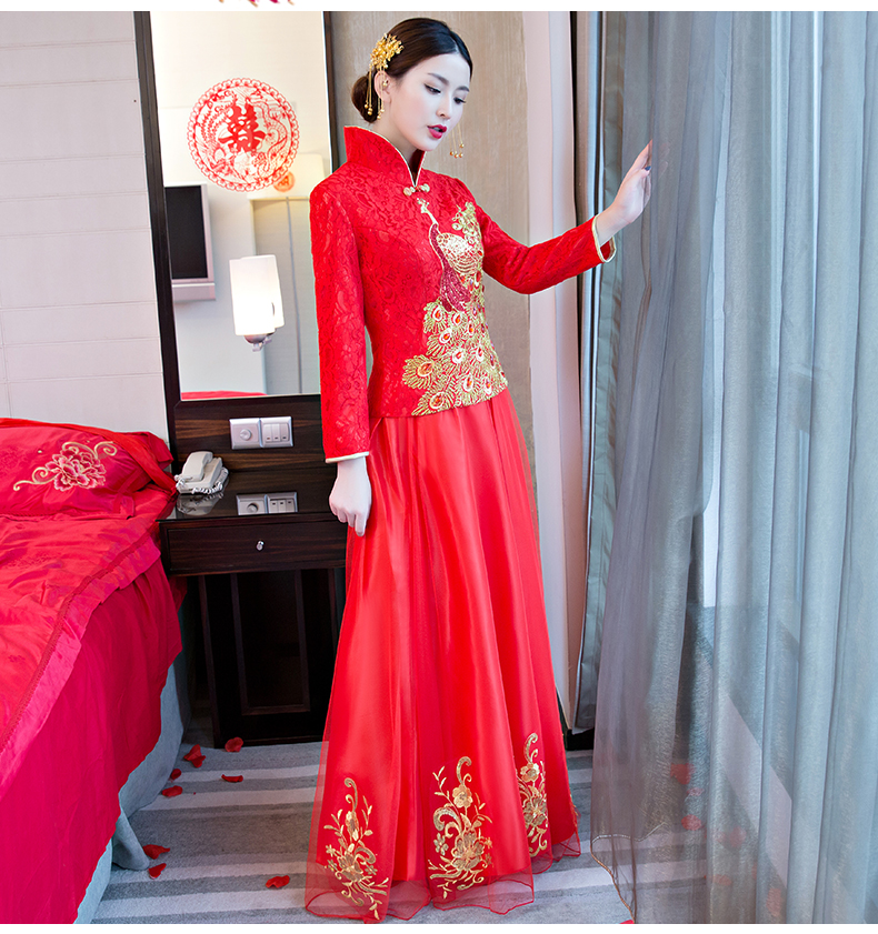 孔雀亮片繡花中式禮服，唯美新娘結(jié)婚禮服