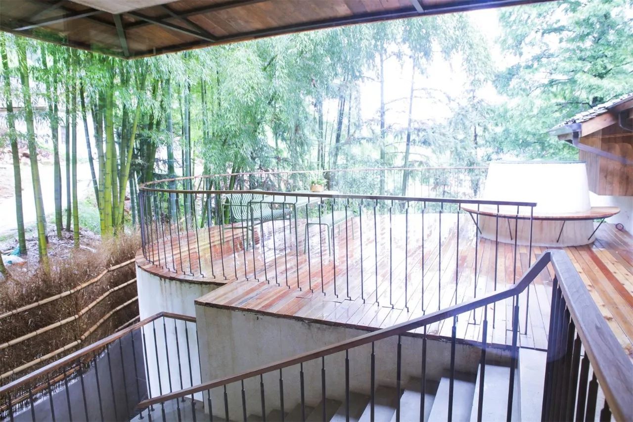 莫干山·西璞，睡進(jìn)梵高的畫(huà)里