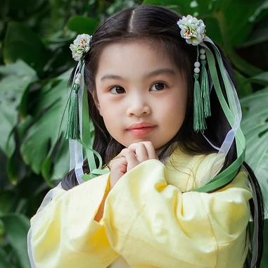 超萌帶團扇小女生頭像，唯美古風真人頭像