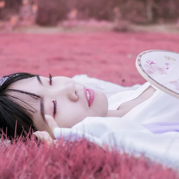 粉紫小清新帶團(tuán)扇傘頭像，唯美古風(fēng)真人頭像
