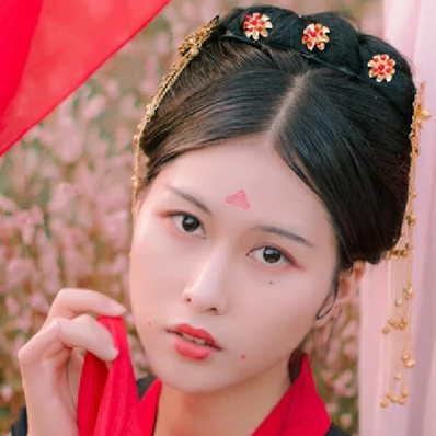 嬌艷紅衣閨蜜頭像，唯美古風(fēng)真人頭像