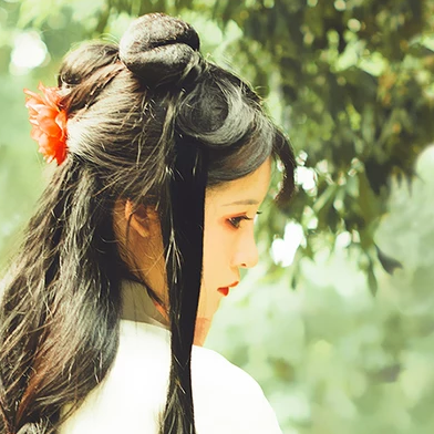 嬌艷彼岸花女生頭像，唯美古風(fēng)真人頭像