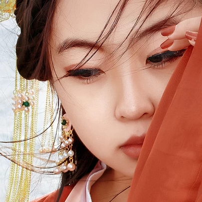 隨風飄舞紅衣少女頭像,唯美古風真人頭像