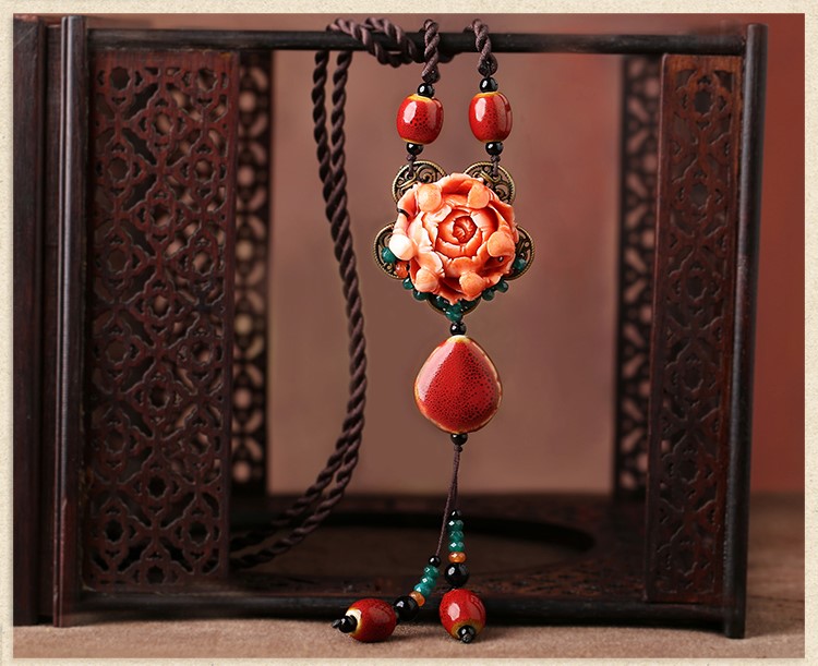 復(fù)古花朵毛衣鏈項(xiàng)鏈?zhǔn)罪? src="/yuedu/d/file/bigpic/190404/04/13-1G129102U5-50.jpg" / data-uQ5I="2BMNFc"><br / data-wdX0="MwYutB">
	<img alt=