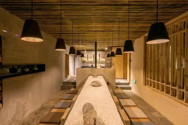 香格里拉·言?意，頗有古代山水畫的意境