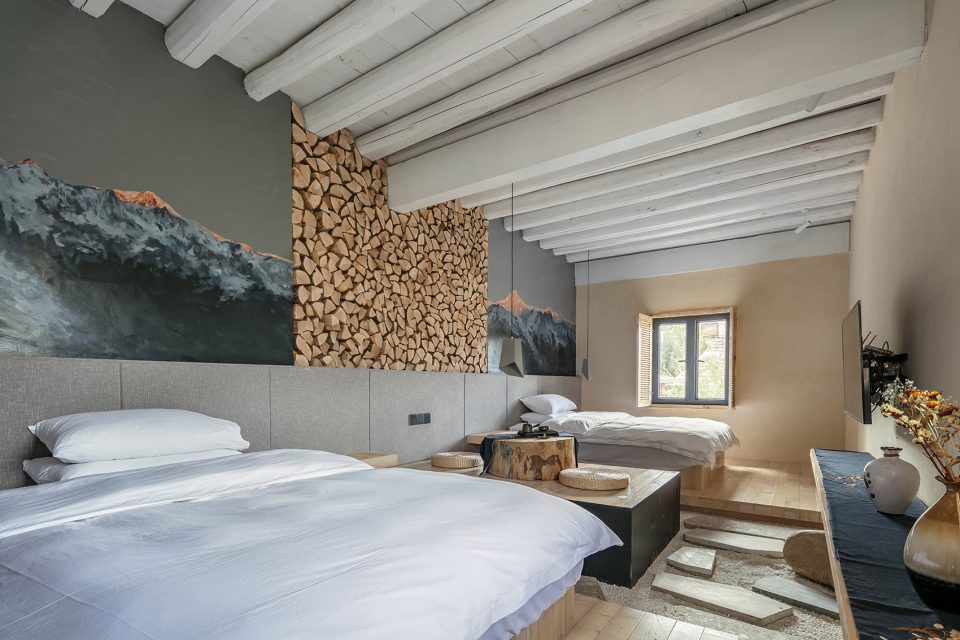 香格里拉·言?意，頗有古代山水畫的意境