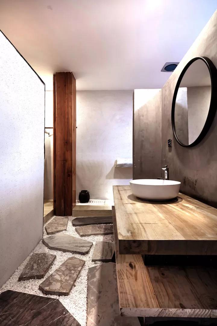 香格里拉·言?意，頗有古代山水畫的意境