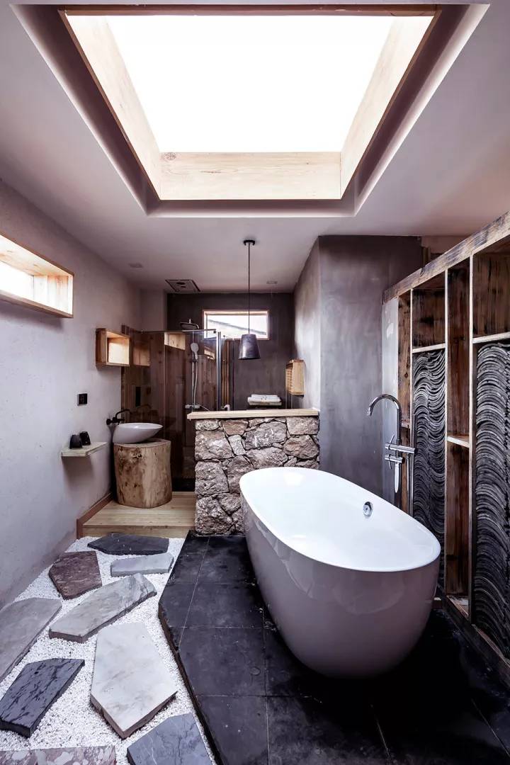 香格里拉·言?意，頗有古代山水畫的意境