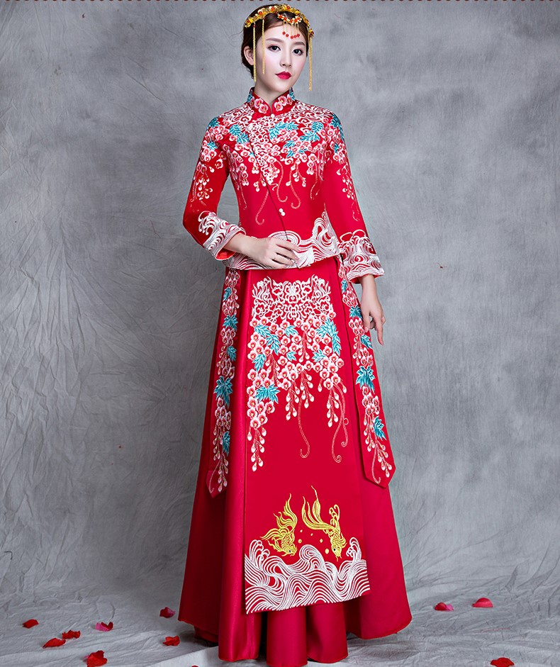 漫天繁花刺繡中式禮服，新娘結(jié)婚禮服