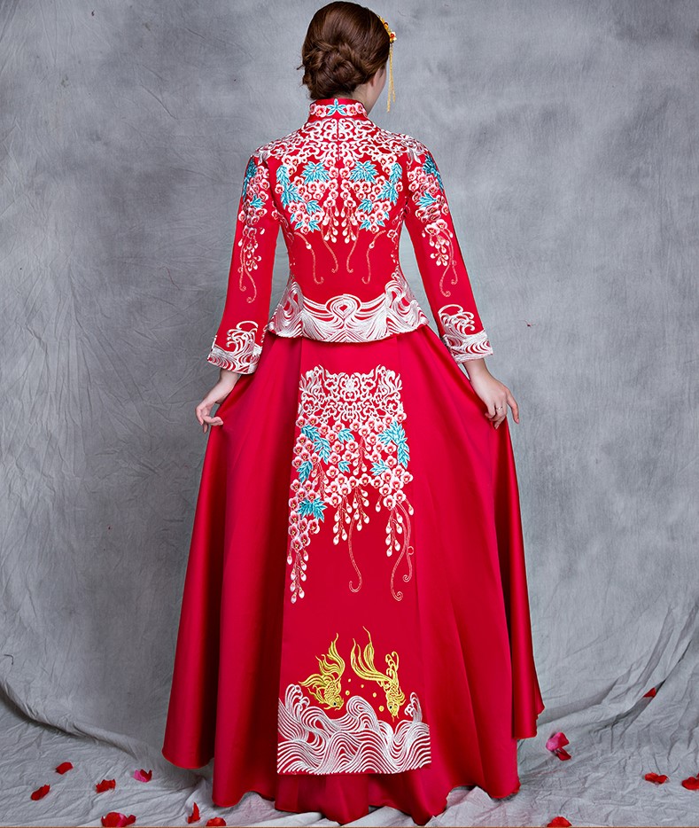 漫天繁花刺繡中式禮服，新娘結(jié)婚禮服