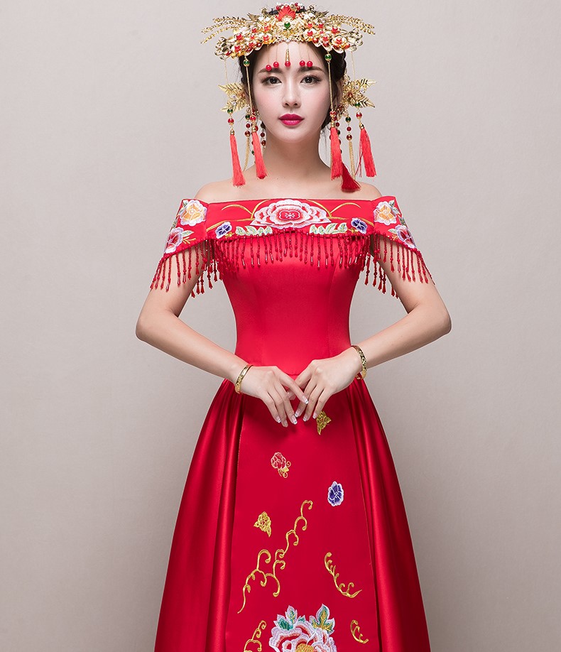 性感一字肩中式禮服，刺繡流蘇新娘禮服