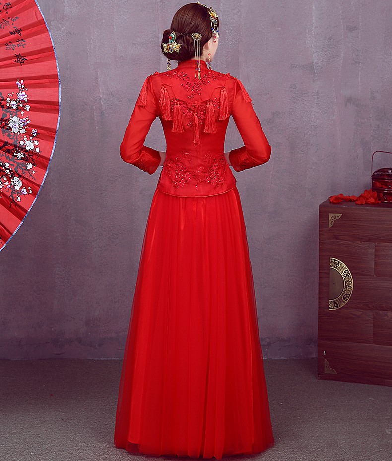 簡約紅色中式禮服，流蘇匠心啟航閱讀新娘結(jié)婚禮服