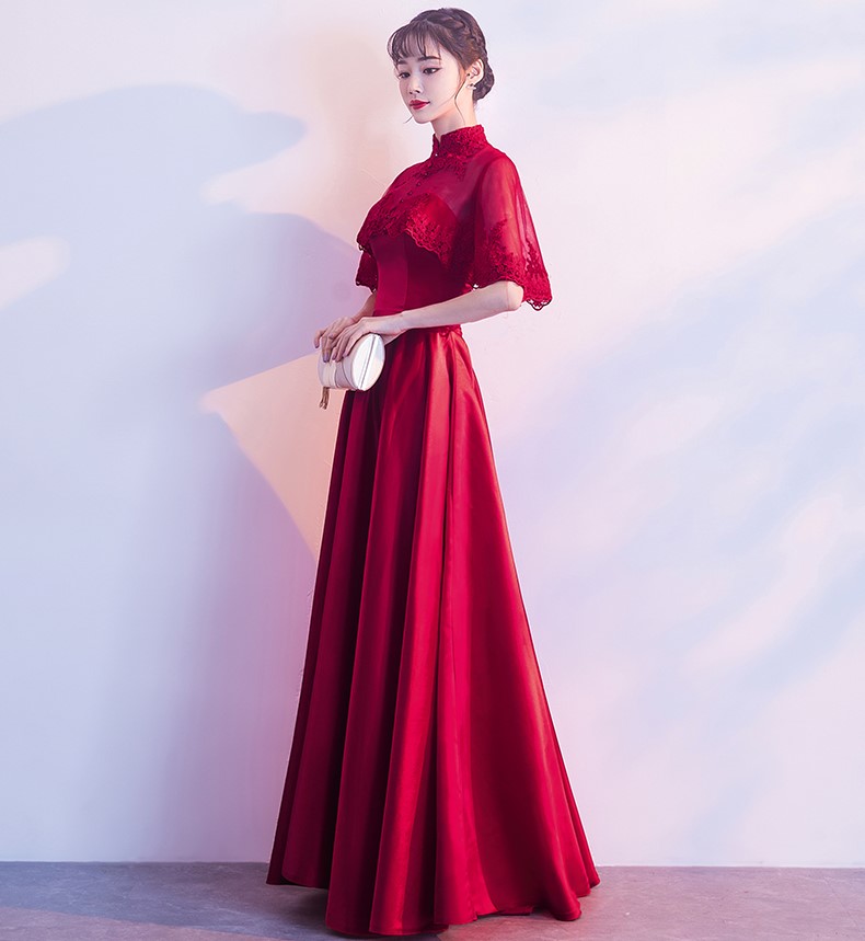 蕾絲披肩中式禮服，甜美匠心啟航閱讀晚禮服