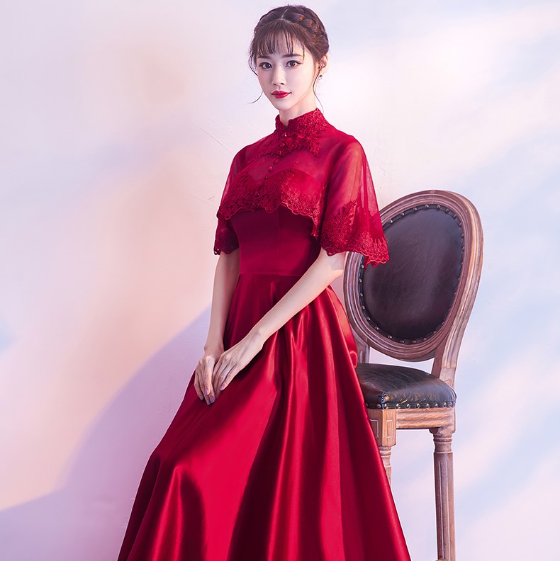 蕾絲披肩中式禮服，甜美匠心啟航閱讀晚禮服