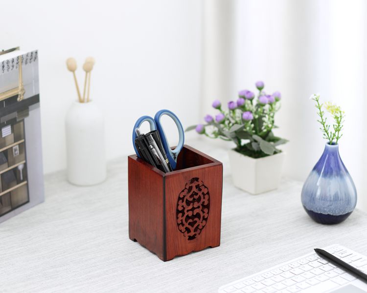 時(shí)尚匠心啟航閱讀花梨木筆筒