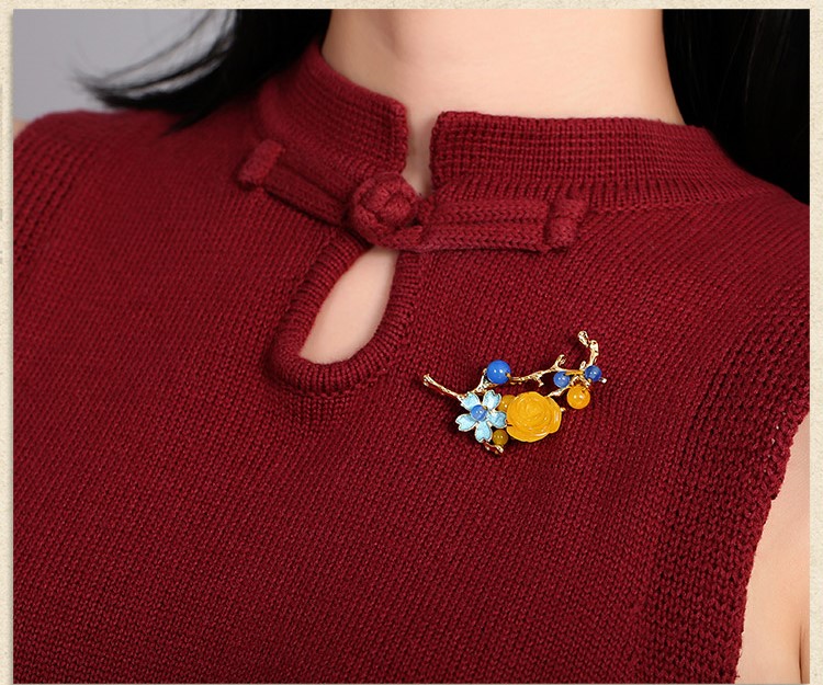 復古蜜蠟花氣質(zhì)胸針，唯美清新胸花。