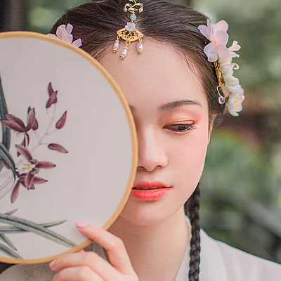 粉嫩花朵少女頭像，唯美古風(fēng)真人頭像