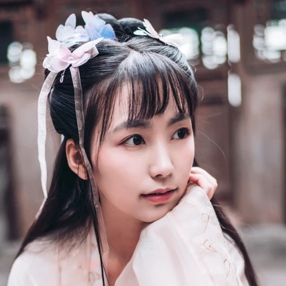 粉紅少女帶團扇頭像，唯美古風(fēng)真人頭像