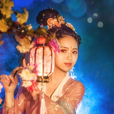 五彩星空提燈少女頭像，唯美古風(fēng)真人頭像