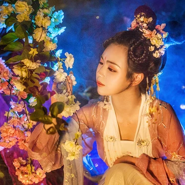 五彩星空提燈少女頭像，唯美古風(fēng)真人頭像