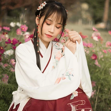 清新可愛(ài)漢服女生頭像，唯美古風(fēng)真人頭像