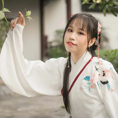 清新可愛(ài)漢服女生頭像，唯美古風(fēng)真人頭像