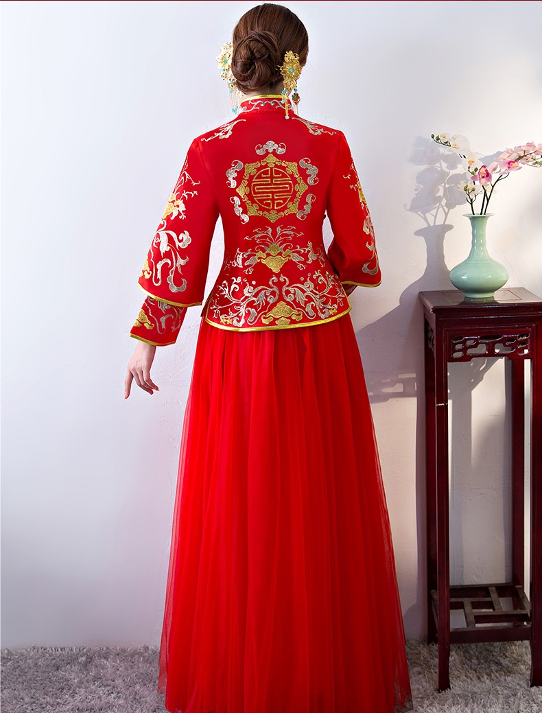 傳統(tǒng)韻味中式禮服，唯美秀禾服新娘禮服