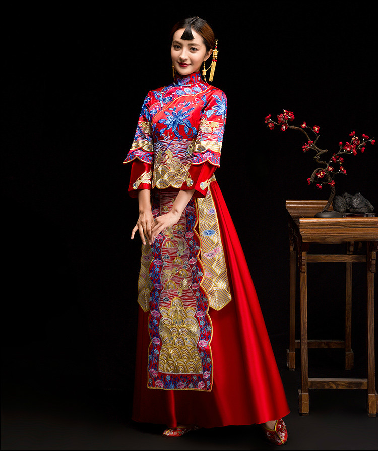 魚蓮嬉戲中式禮服，東方韻味新娘禮服