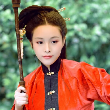 紅衣華服女生頭像，唯美古風(fēng)真人頭像