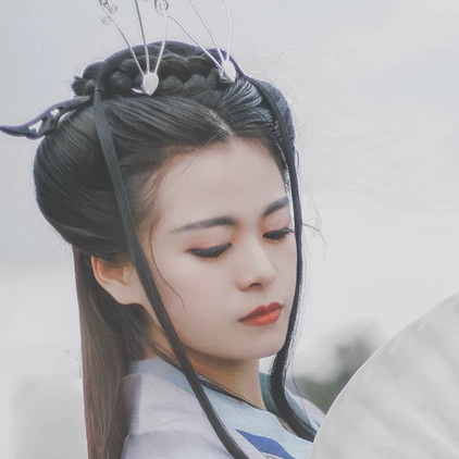 風(fēng)中俠客女生頭像，唯美古風(fēng)真人頭像